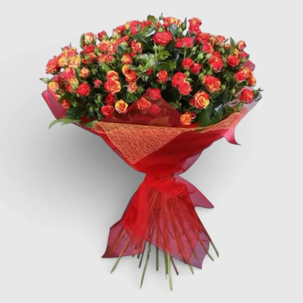 Букет из 35 кустовых красных роз