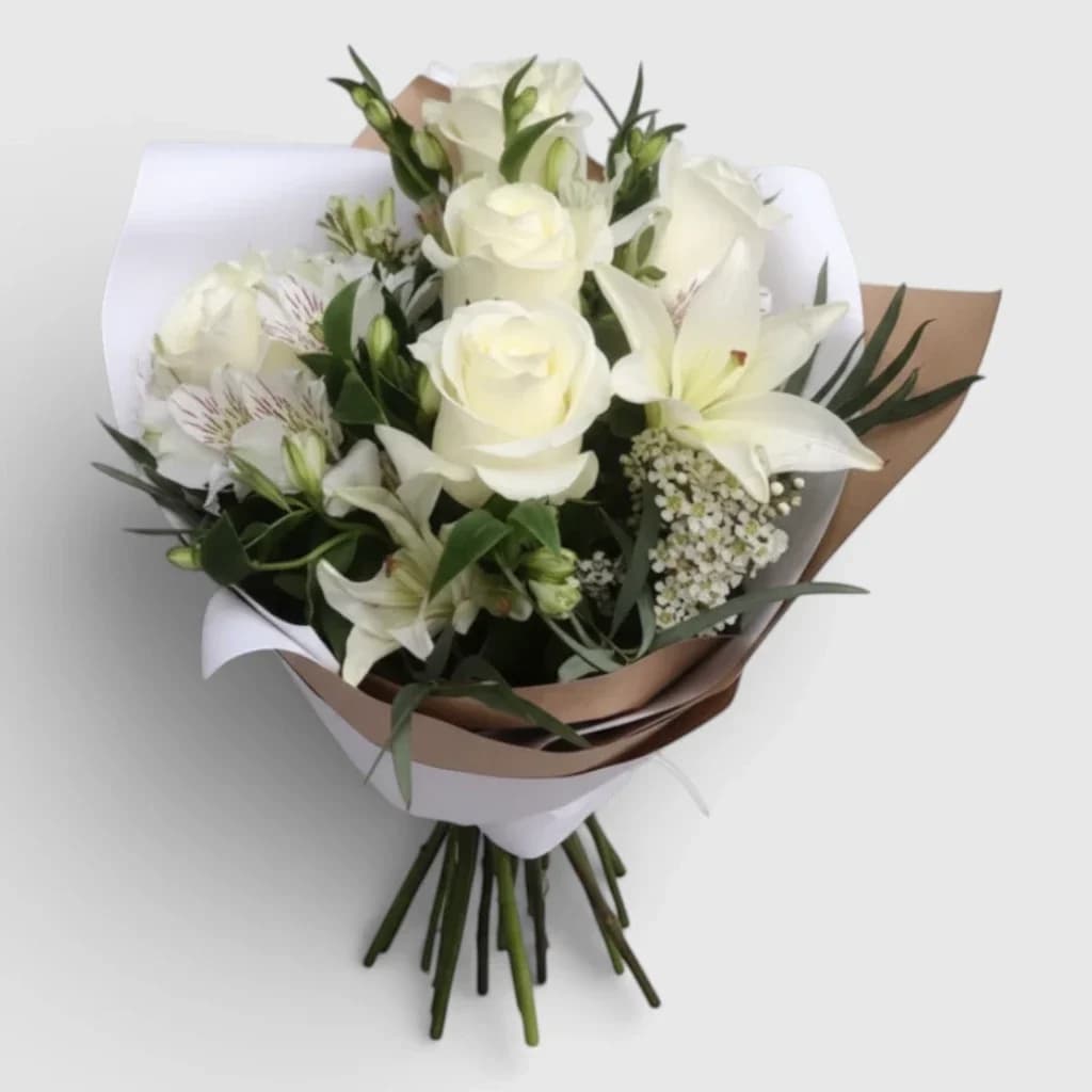Bouquet de roses blanches ' Nuage blanc '