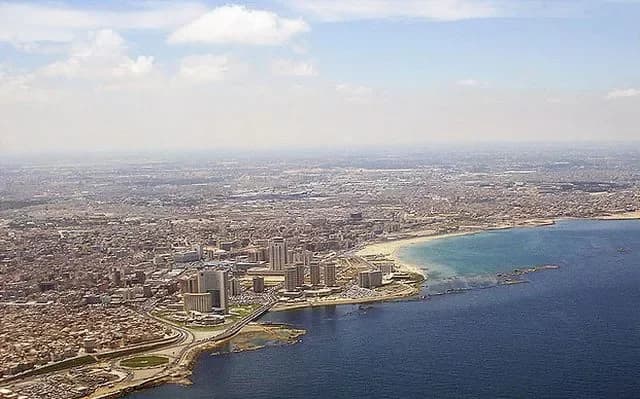 Livraison de fleurs et cadeaux à Tripoli et Benghazi en Libye